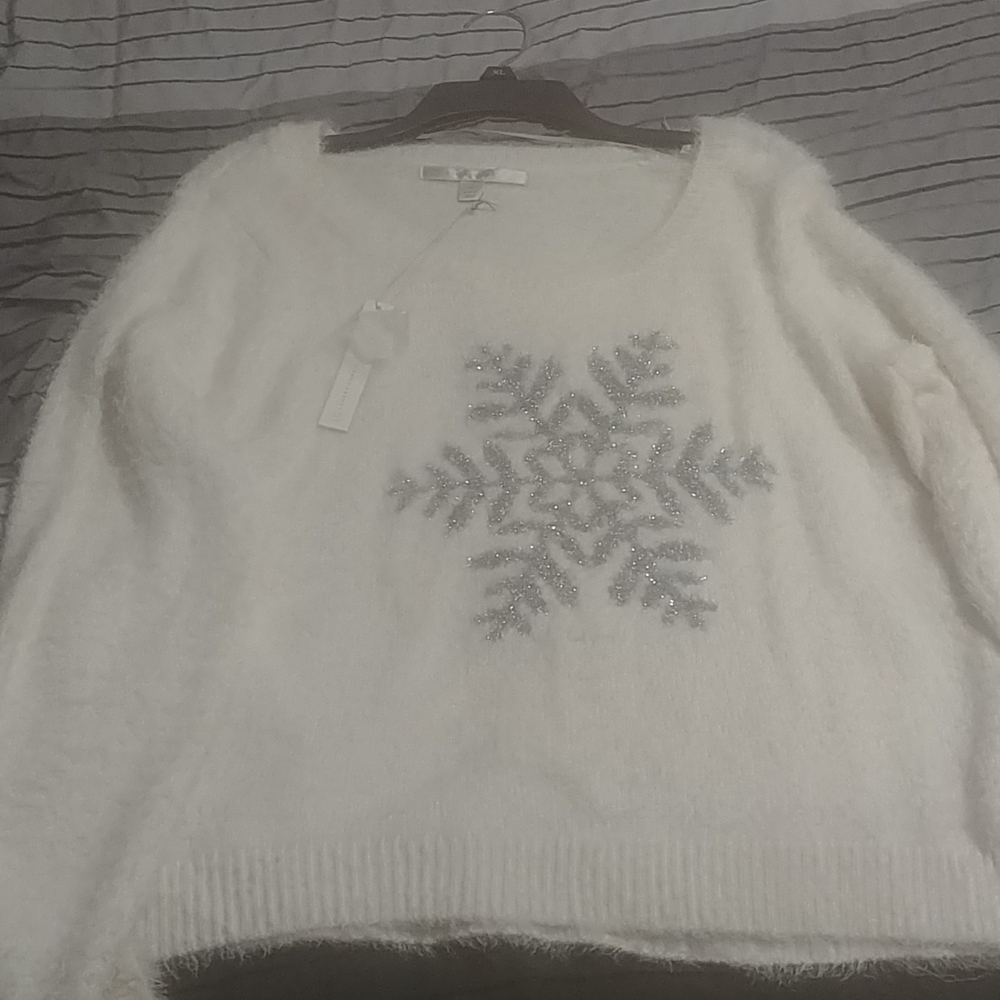 Sweater - Picture 2 of 3